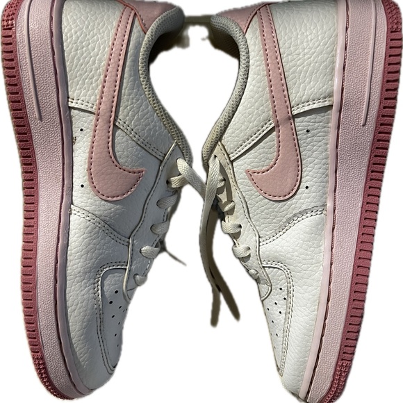 Girls Nike Air Force One pink/white - Picture 3 of 6